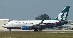 AirTran Airways Boeing 737-700 at Sarasota-Bra...